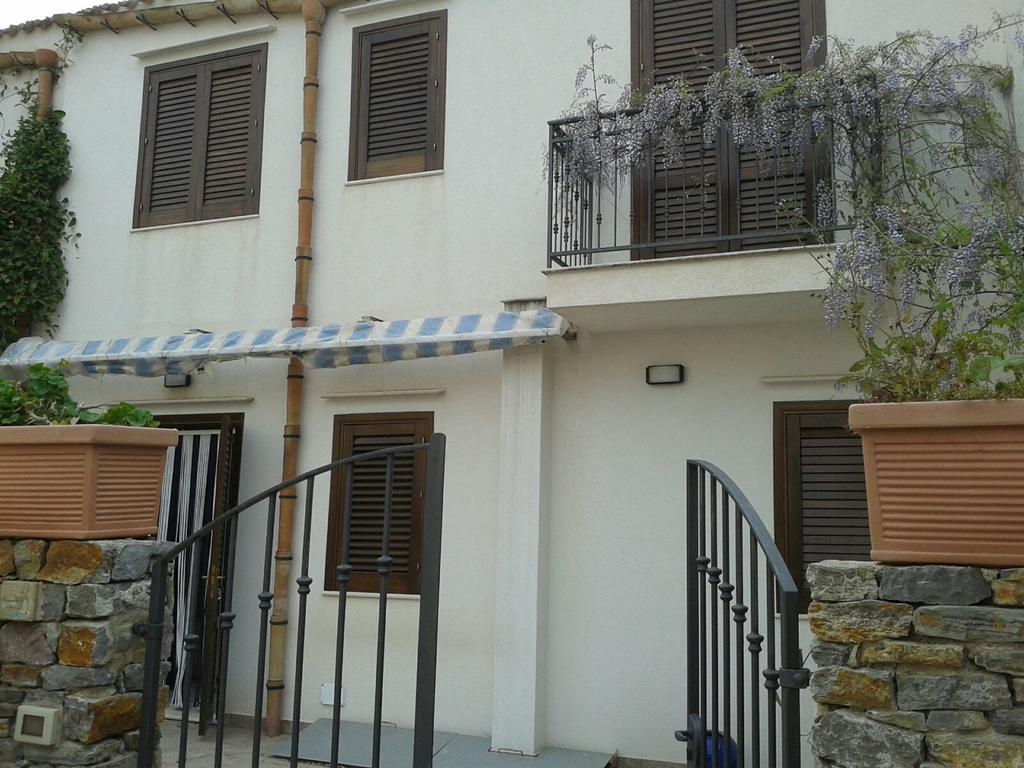 Villino Messina Apartment San Vito Lo Capo Bagian luar foto